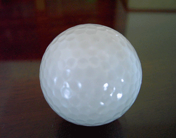 leuchtender Golfball